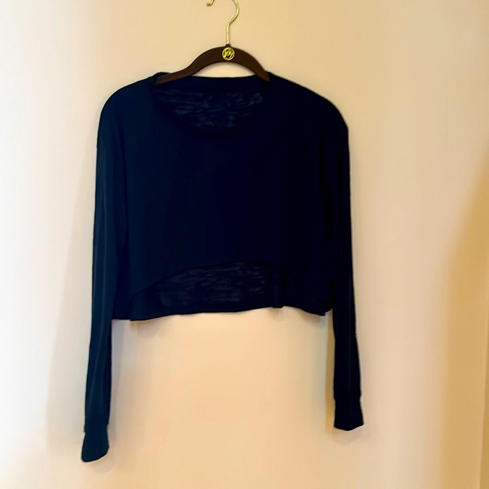 Altar’d State Women’s Cropped Long Sleeve Burnout Top in XS in Black